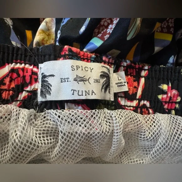 Spicy Tuna Surf Board Pattern Swim Trunks Size Large - Picture 9 of 9